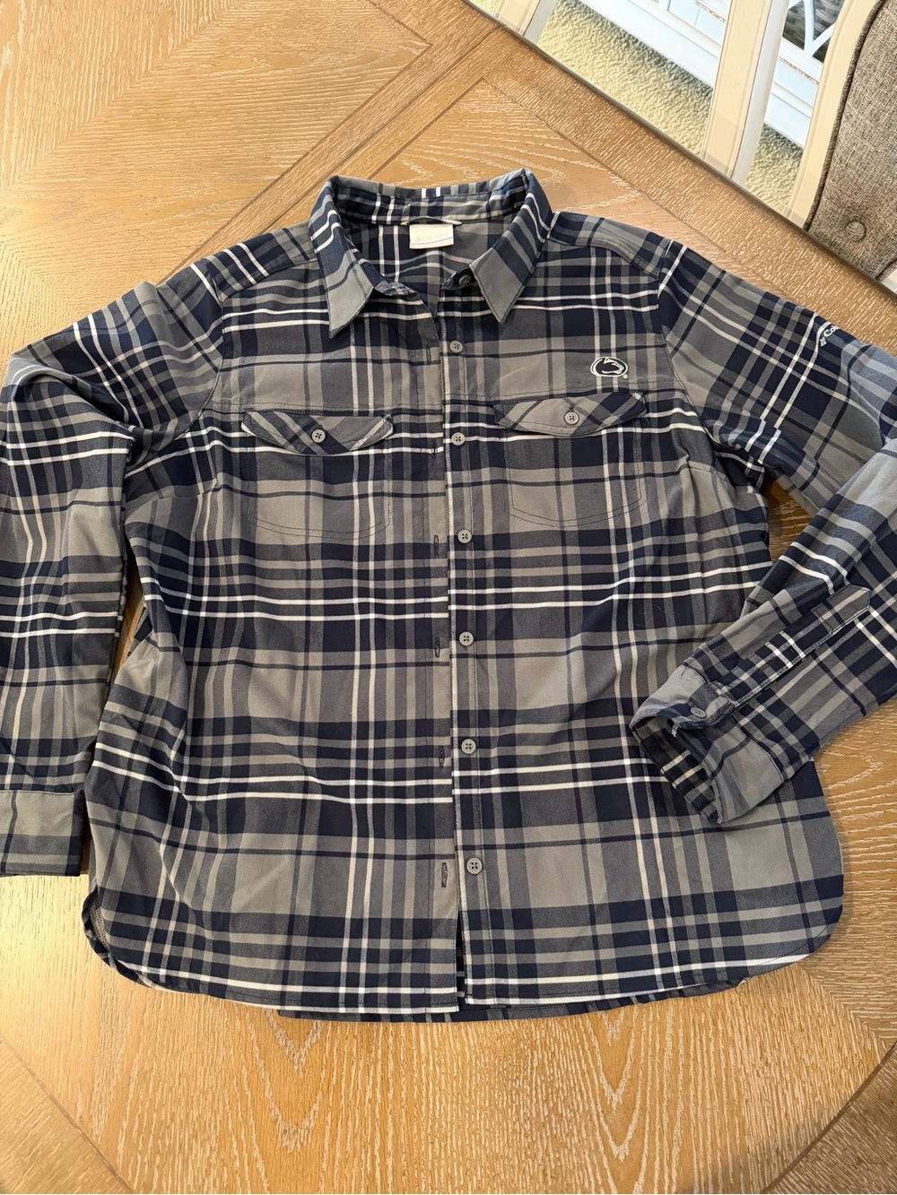 Columbia Navy and Gray Penn State Flannel Plaid Button-Down Shirt Women’s XL